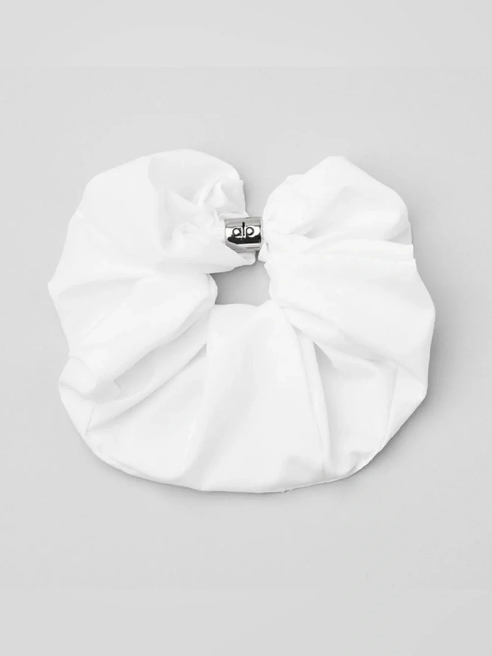 Alo Yoga NWT Bead it Oversized White Scrunchie Hair Tie with Brand Accent